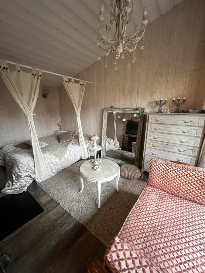 La maisonnette de Cancan Mont-près-Chambord Extérieur photo