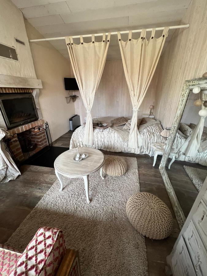 La maisonnette de Cancan Mont-près-Chambord Extérieur photo